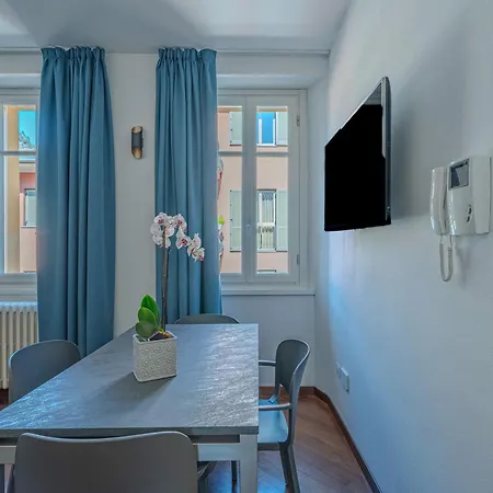Greenlake & Parking Daire Como