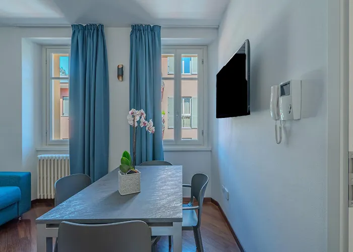 Greenlake & Parking アパート コモ