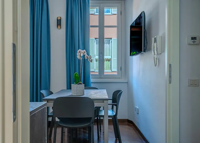 Greenlake & Parking *