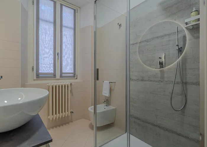 Greenlake & Parking דירה