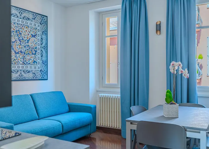 Greenlake & Parking דירה