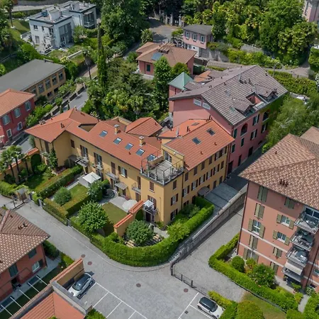 Greenlake & Parking Como